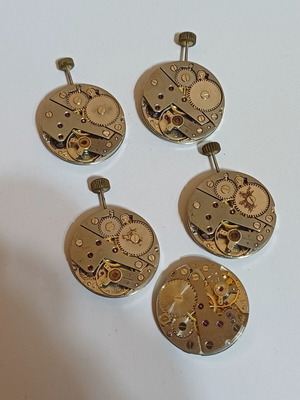 Mechanical wristwatch movements like new, set of 5