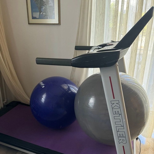 Kettler X treadmill like new, foldable