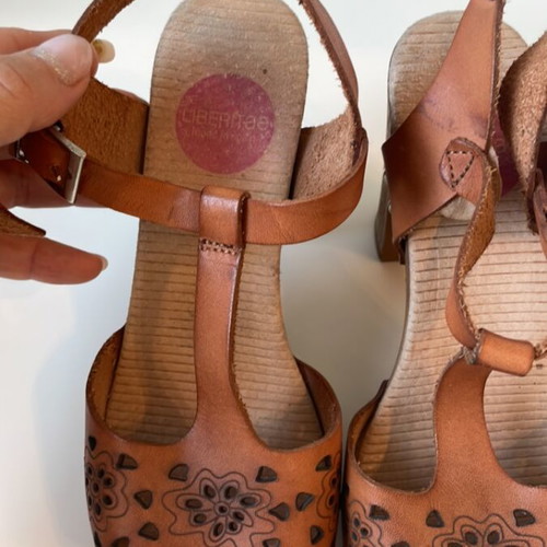 Leather women's sandals Liberitae used, size 36, brown