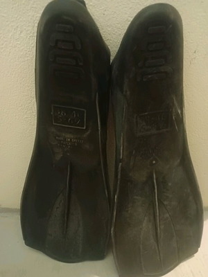Fins black, like new, size 38-40