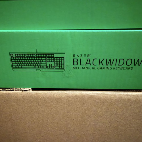 Razer Blackwidow Razer Green switched tactical and clicky keyboard new model like new