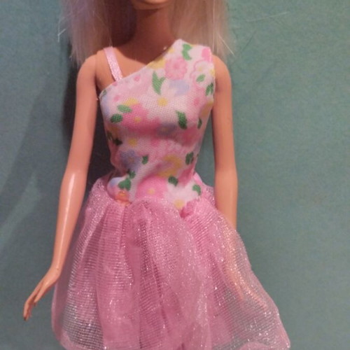 Barbie vintage doll like new