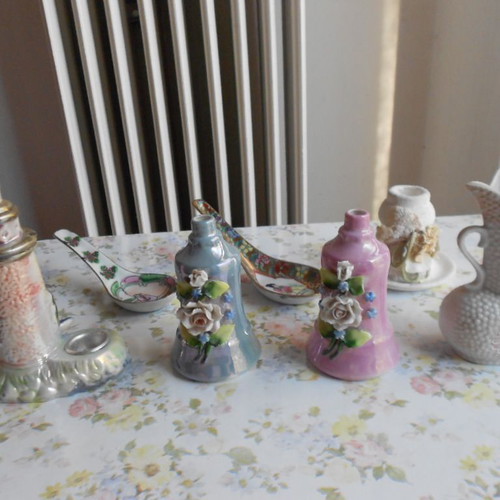 Vintage home decor like new, set of 3 pieces