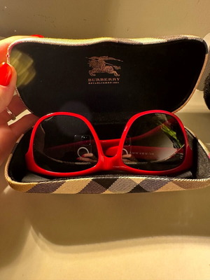 Burberry vintage sunglasses used