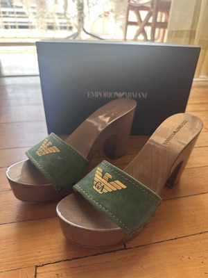 Emporio Armani mules νούμερο 38, πράσινο σουέτ