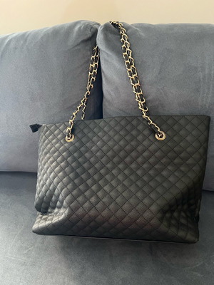 Quilted women's bag