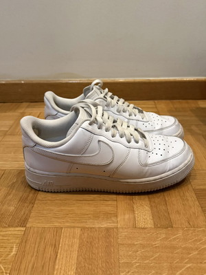 Nike Air Force 1 sneakers used, size 40.5, white