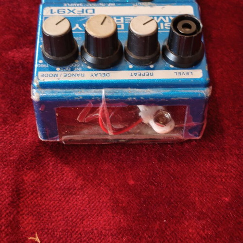 Behringer Hellbabe HB01 and DOD DFX91 guitar pedals used set