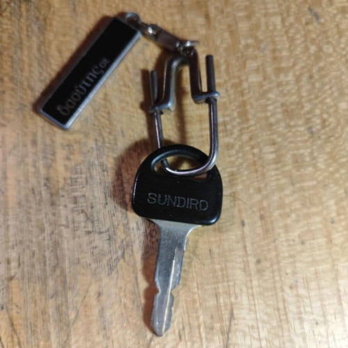 Sundiro central switch key new with code, gift second key included