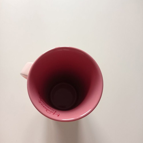 Large mug London Museum Madam Tussauds pink used