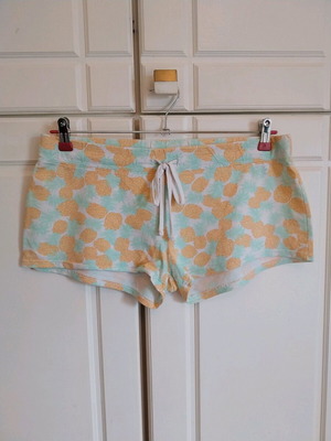 H&M super short shorts like new, orange and turquoise, size L