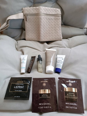 Skincare set new with gift pouch/neseser