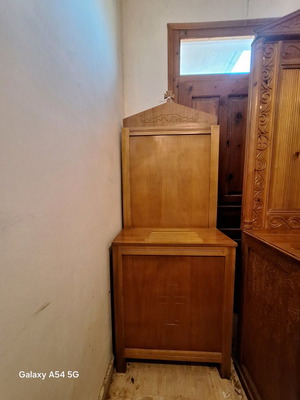 Icon Stand used, height 1.80 meters