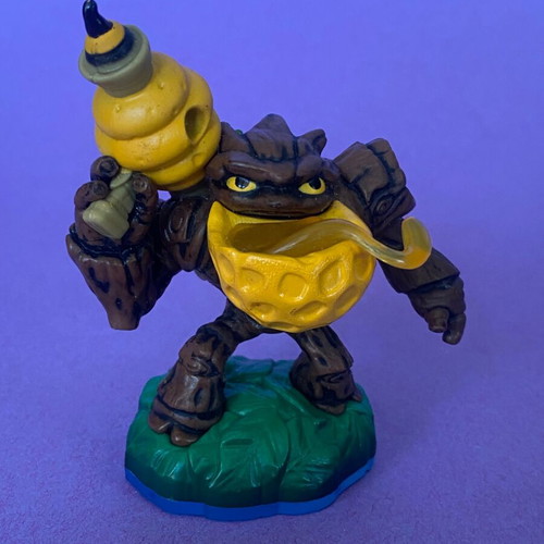 Skylanders Trap Team Bumble Blast figure like new