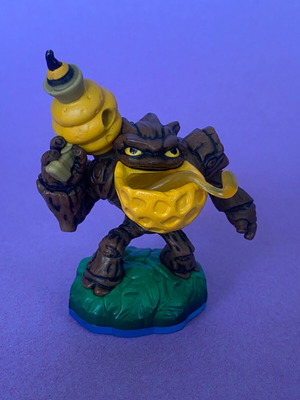 Skylanders Trap Team Bumble Blast figure like new