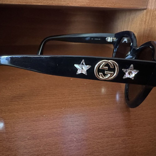 Gucci women's sunglasses like new, black