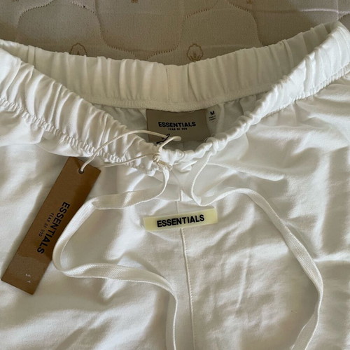 Fear Of God Essentials Shorts white new with tag