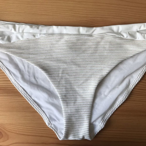 Chantelle bikini bottom white with gold thread, new, size 40