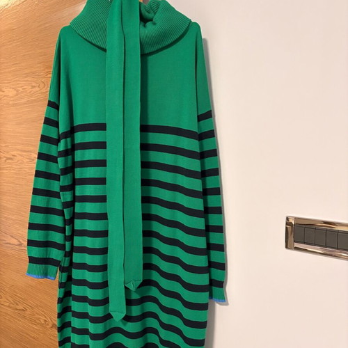 Karavan dress like new, thin fabric pullover style, green