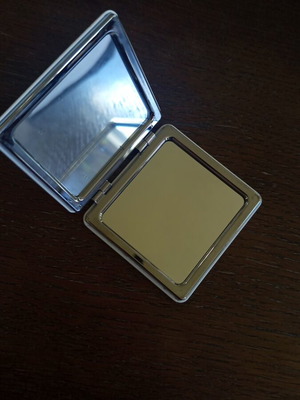 Compact Mirror new with multicoloured daisies