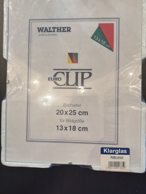 Wall frame new 20 by 25 cm