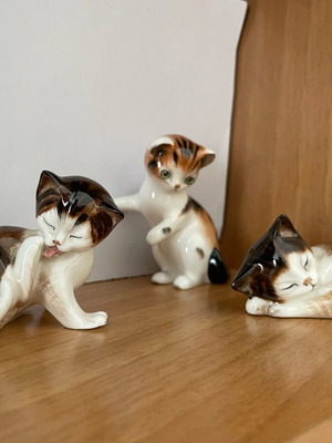 Royal Doulton πορσελάνινες γατούλες καινούργιες, σετ 3 τεμαχίων