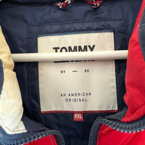 Tommy Hilfiger down vest XXL like new, blue and red