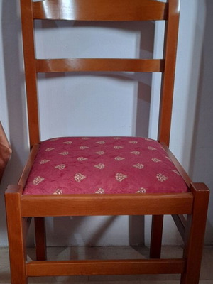 Kitchen chairs like new, set of 4 wooden