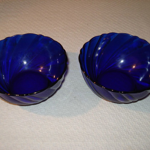 Vereco France glass bowls used, set of 2, blue