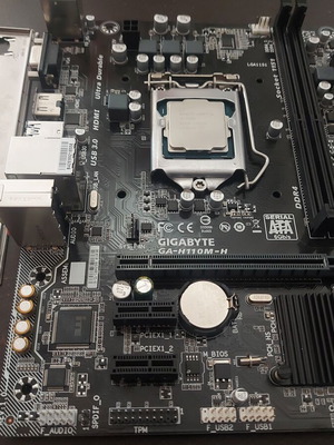 Gigabyte GA-H110M-H motherboard with Intel Core i3-7350K CPU