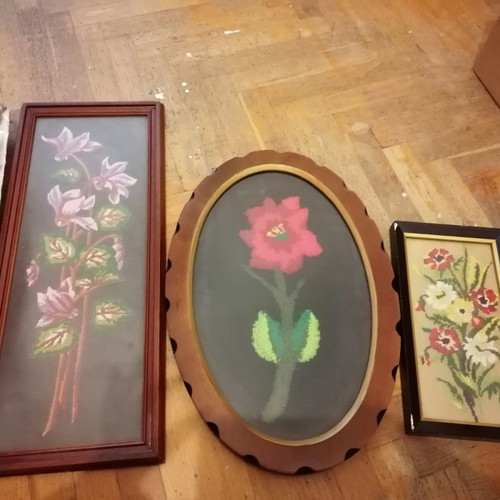 Embroidery paintings used, set