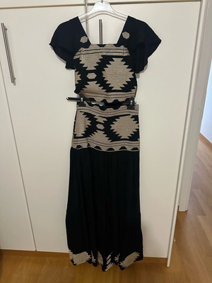 Anna Samouka set skirt with crop black cotton embroidered, like new
