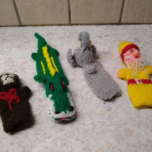 Handmade finger puppets like new, set of 4 from Peru