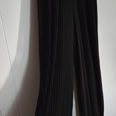 Black Pleated Wide-Leg Pants One Size like new, Italian