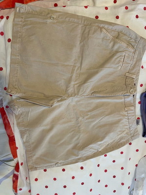 Βερμούδα Marks & Spencer μπεζ 100% βαμβακερή σαν καινούργια, μέγεθος 16