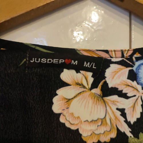 Floral kimono like new, size M-L