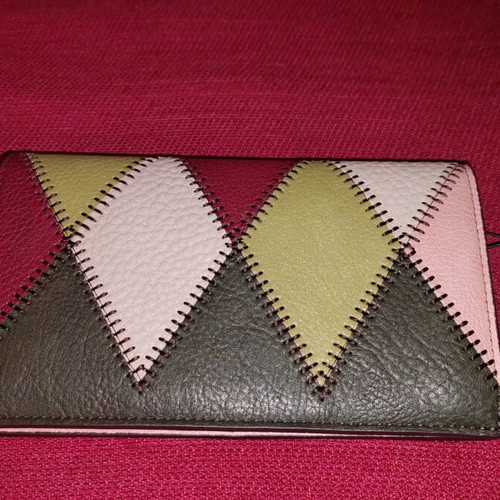 Parfois women's wallet new with unique design and decorative stitching
