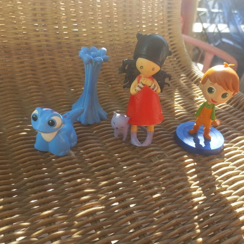 Mini character figures set like new
