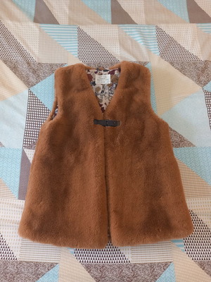 Zara Kids sleeveless faux fur vest size 152, like new, camel