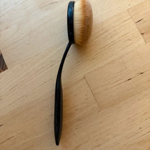 Rossmann foundation brush like new