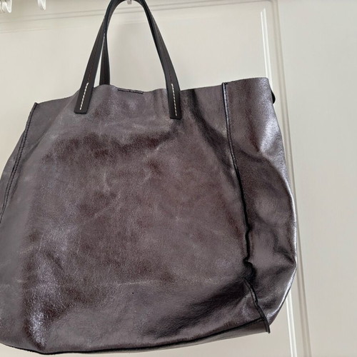 Tote bag in metallic brown color like new