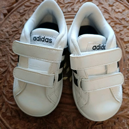 Adidas baby sports shoes used, size 20
