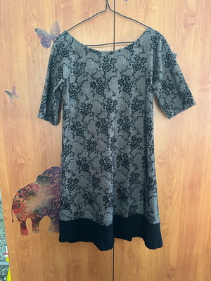 Viva dress with short sleeves like new, black and white, size M
