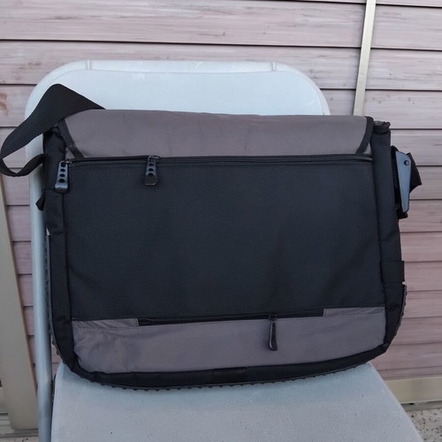 Essential Rx Pack laptop messenger bag like new, gray-black