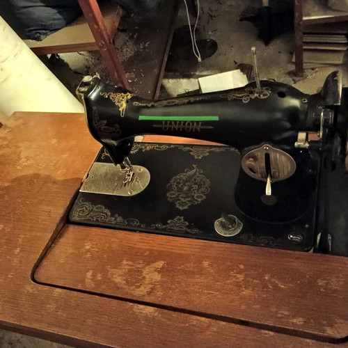Union vintage sewing machine used
