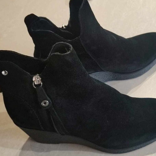 Suede leather ankle boots, size 41, black