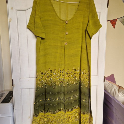 Kaftan Large new, green with paisley pattern