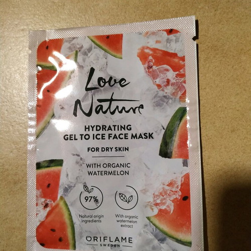 Oriflame face masks with organic watermelon, mango and kiwi, new