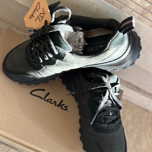 Clarks 38 Waterproof Athletic Shoes New Black Genuine Nubuck Leather