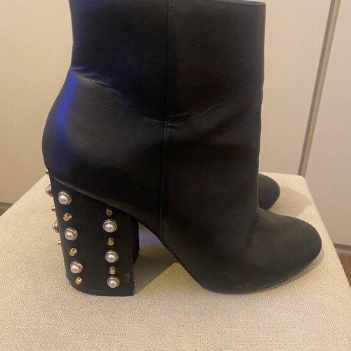 Black boots used with heel, size 38